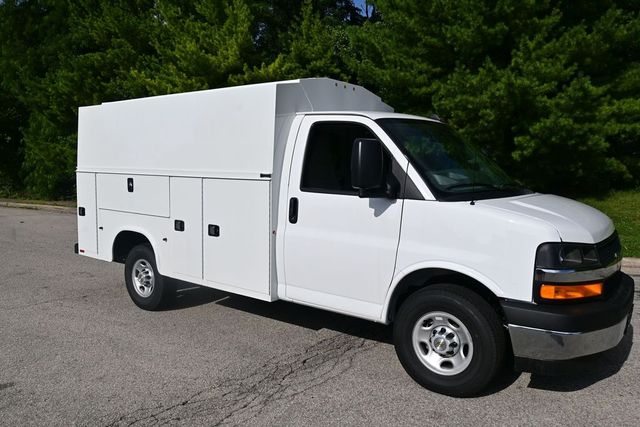 2026 Chevrolet Express Cutaway Base