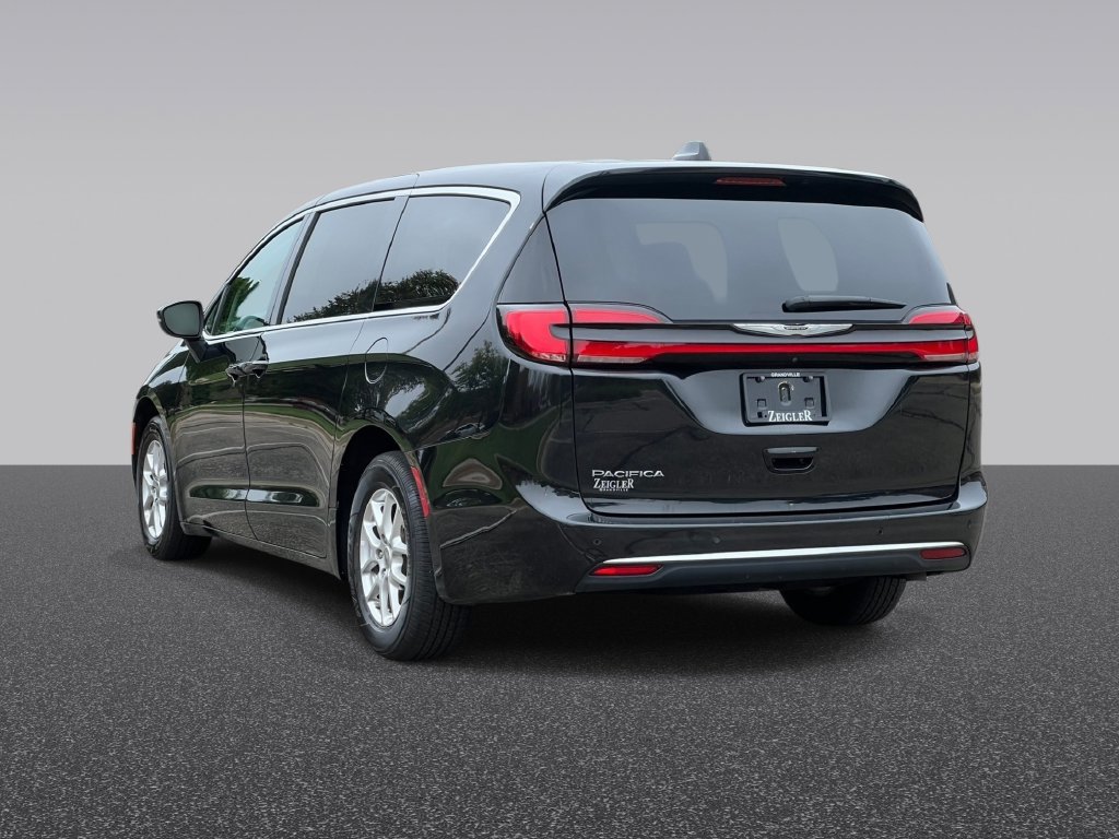 Used 2023 Chrysler Pacifica Touring L Van Passenger Van