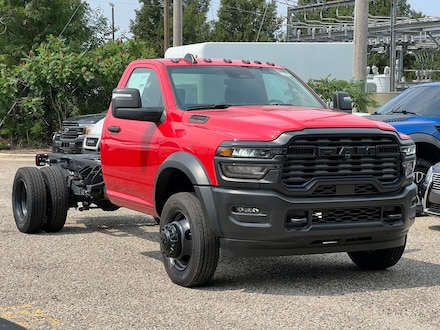 2026 Ram 5500 Chassis Cab TRADESMAN  REGULAR  4X4 84' CA Pickup