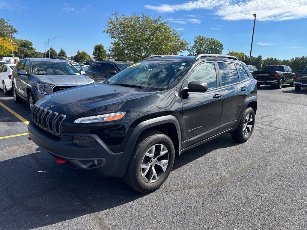 Used 2016 Jeep Cherokee Trailhawk SUV