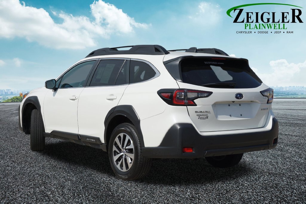 Used 2023 Subaru Outback Premium SUV