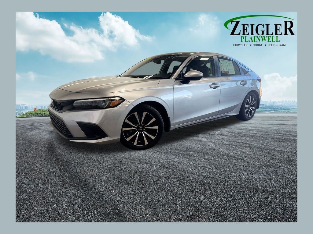 Used 2024 Honda Civic EX-L Hatchback