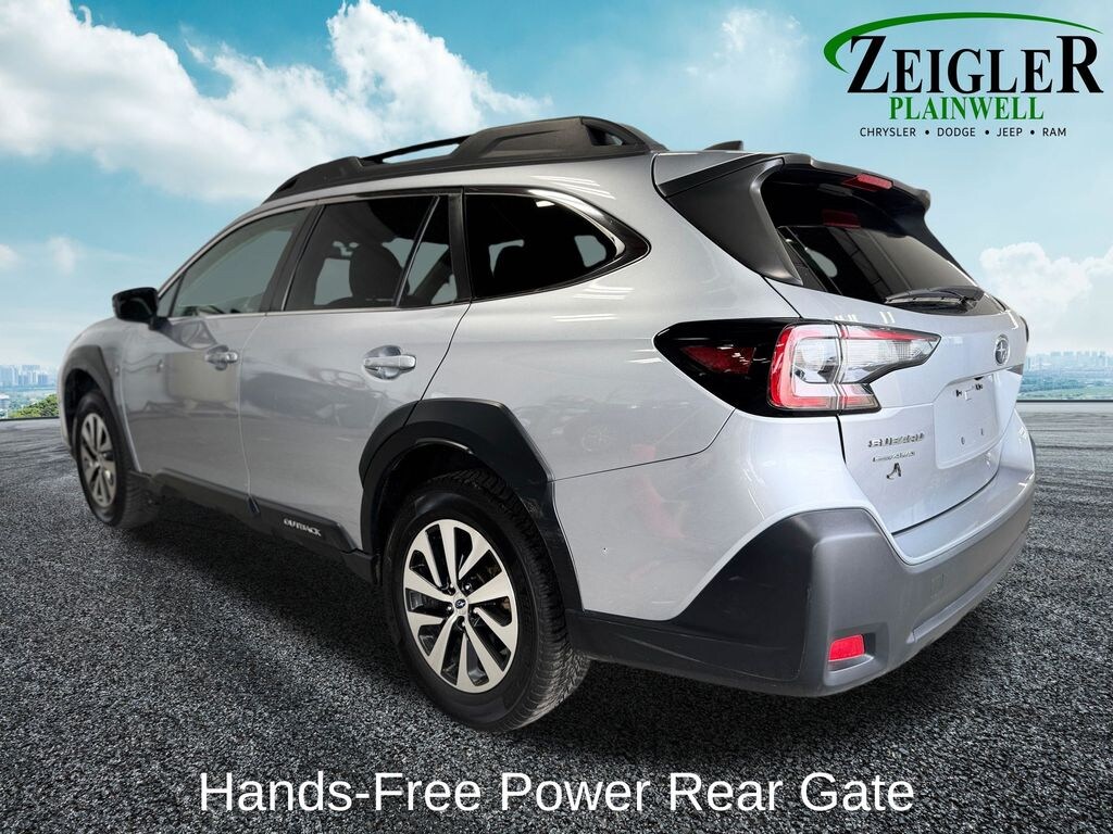 Used 2023 Subaru Outback Premium SUV