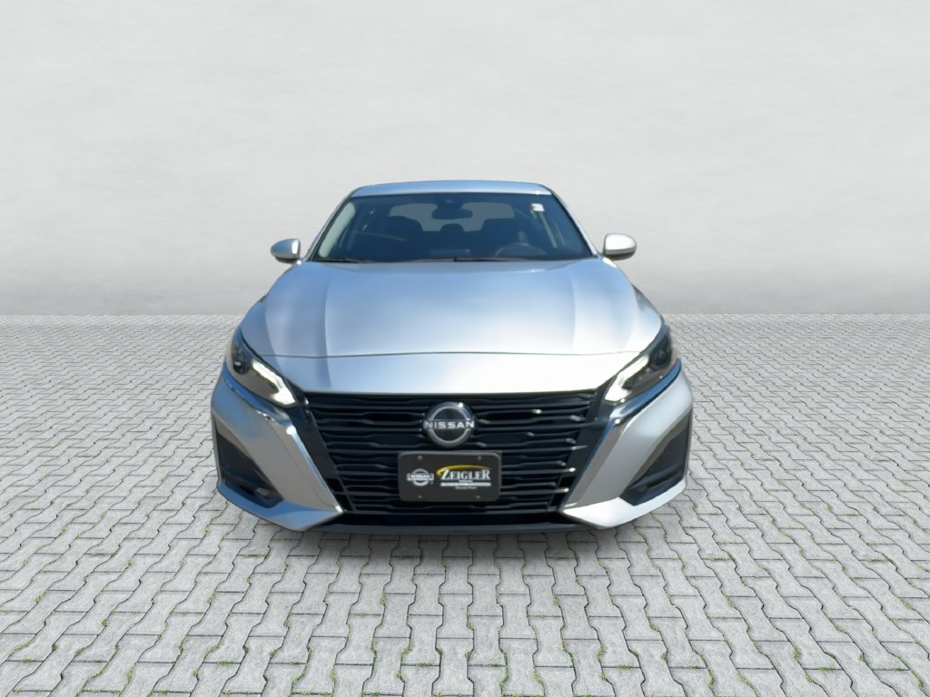 Used 2023 Nissan Altima 2.5 SV Sedan