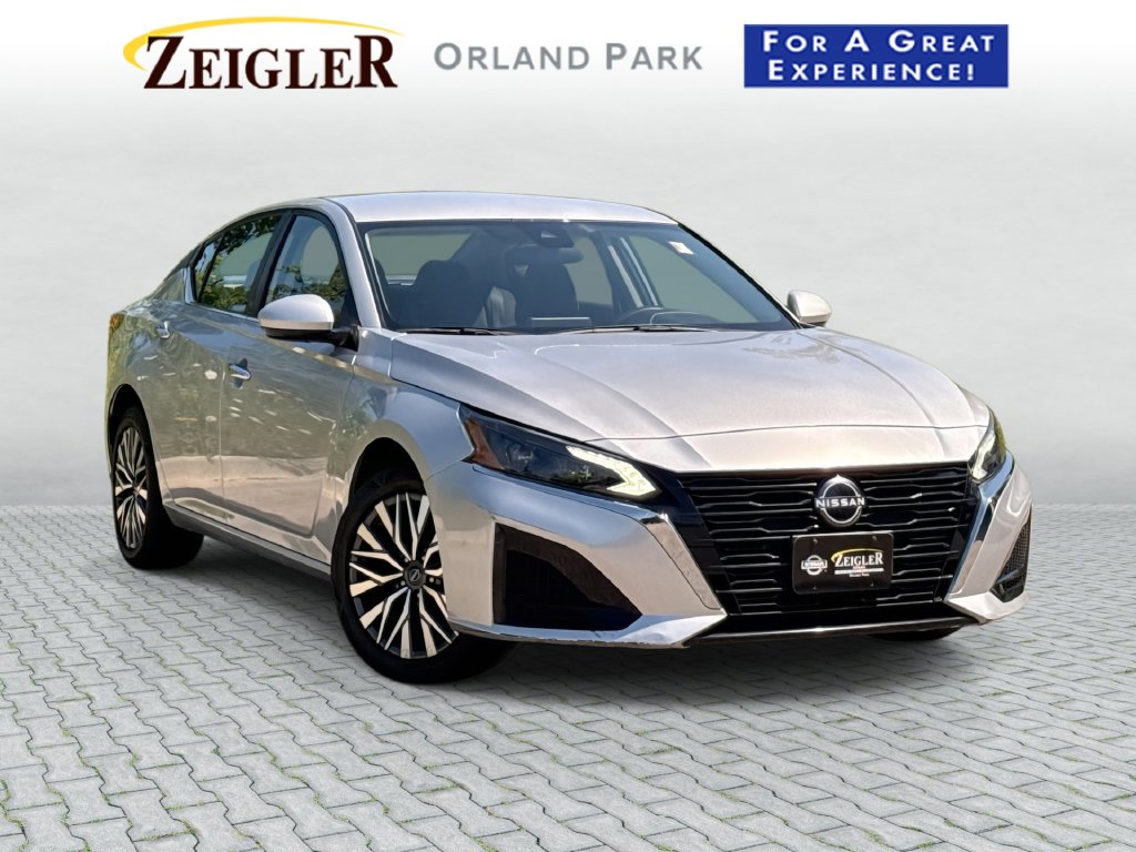 Used 2023 Nissan Altima 2.5 SV Sedan