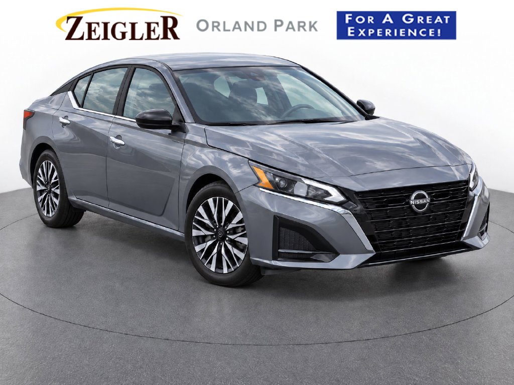 Used 2025 Nissan Altima 2.5 SV Sedan