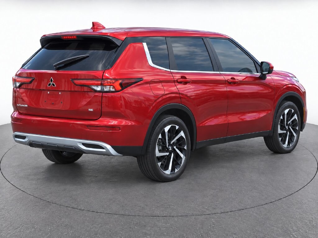 Used 2024 Mitsubishi Outlander SE SUV