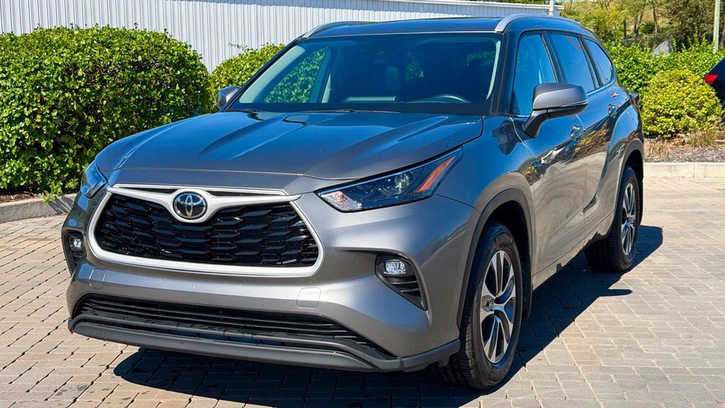 Used 2026 Toyota Highlander XLE SUV