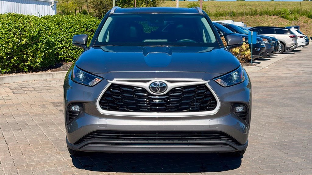 Used 2026 Toyota Highlander XLE SUV