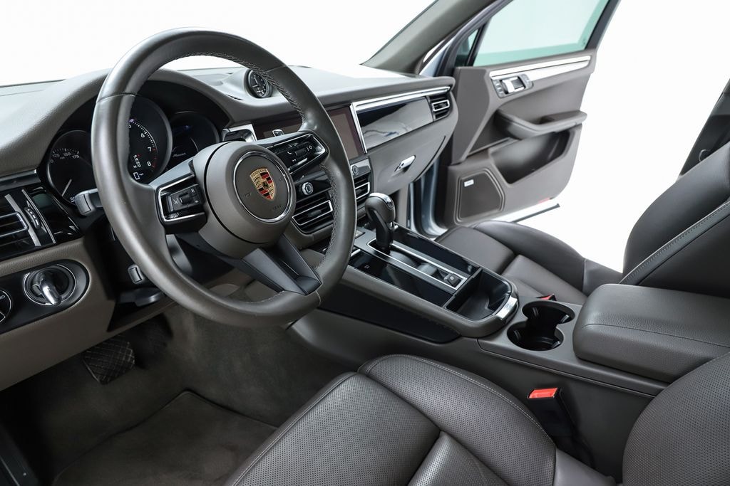 Used 2024 Porsche Macan SUV
