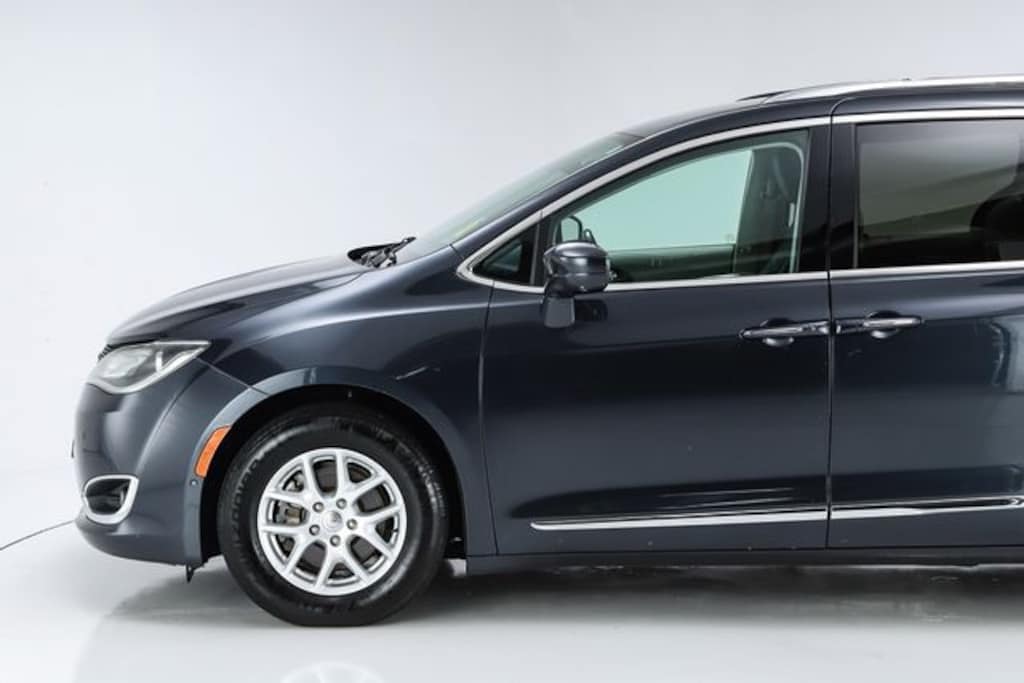 Used 2020 Chrysler Pacifica Touring L Van Passenger Van