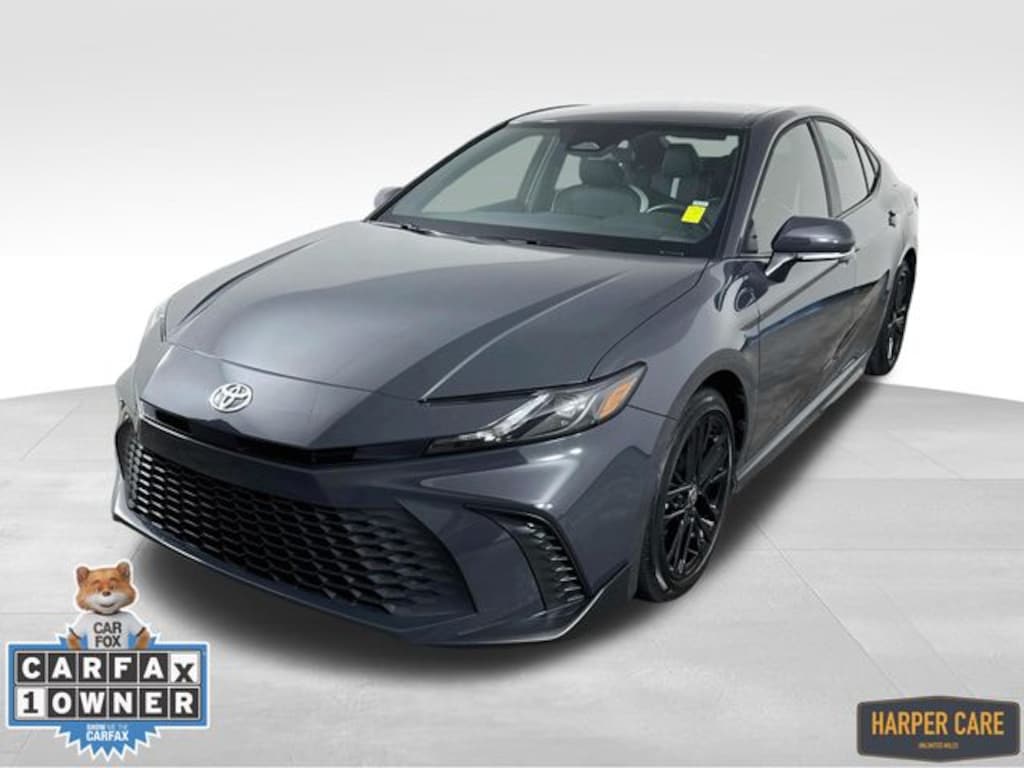 Used 2025 Toyota Camry SE Sedan