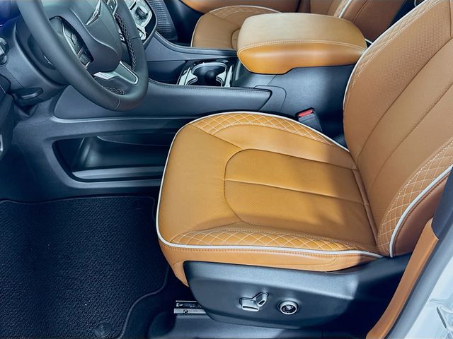 2026 Chrysler Pacifica Pinnacle - Photo 22