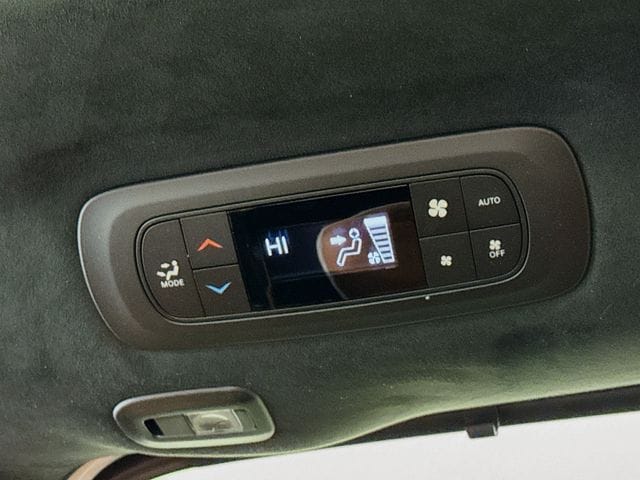 2026 Chrysler Pacifica Pinnacle - Photo 30