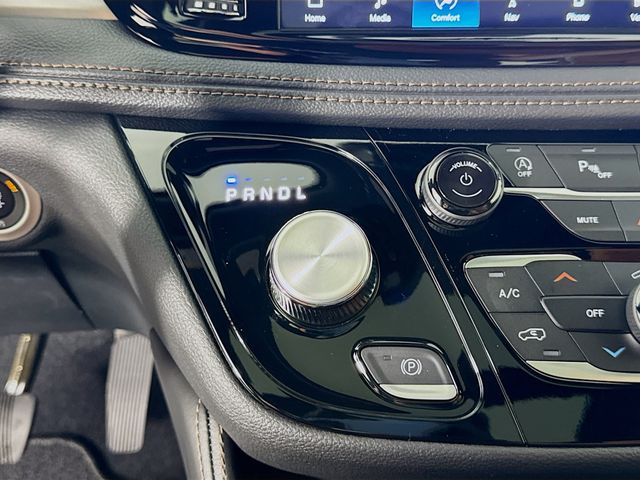 2026 Chrysler Pacifica Pinnacle - Photo 19