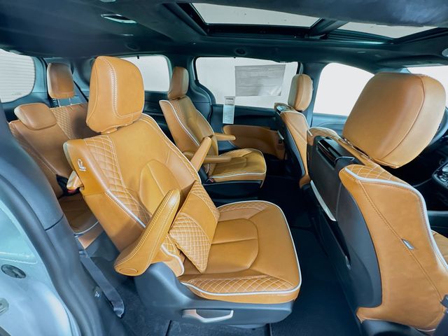 2026 Chrysler Pacifica Pinnacle - Photo 33