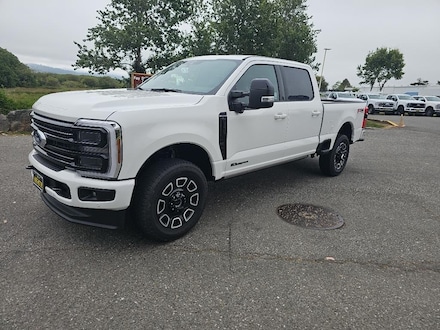 2026 Ford Super Duty F-250&reg; Platinum&reg; TRUCK