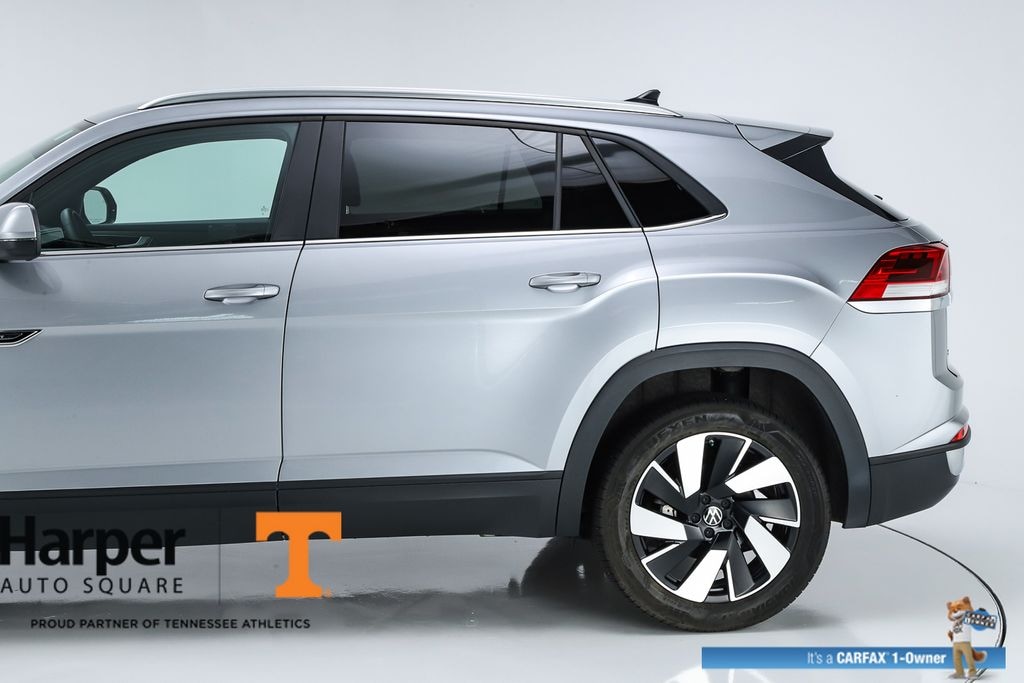 Used 2024 Volkswagen Atlas Cross Sport 2.0T SE w/Technology SUV