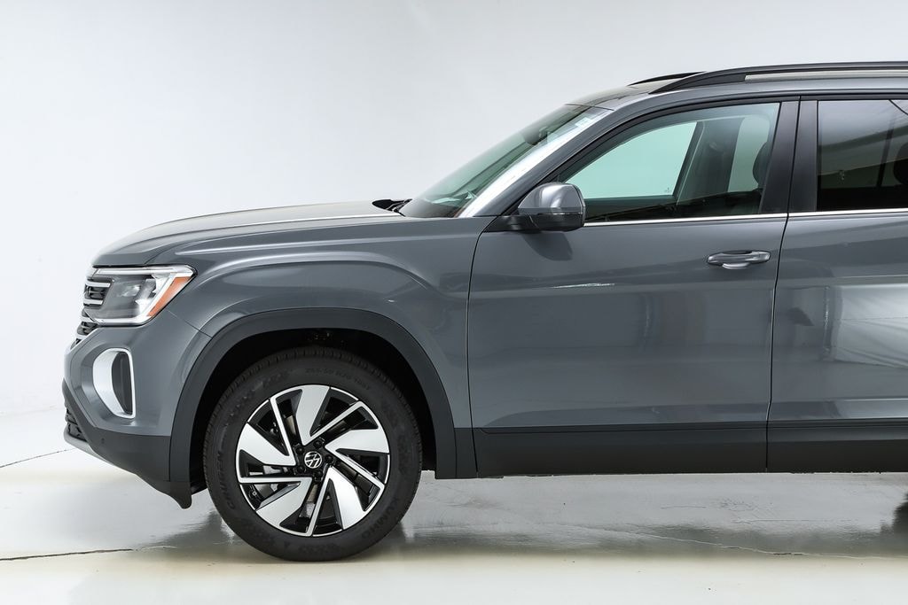 New 2026 Volkswagen Atlas SE w/Technology SUV