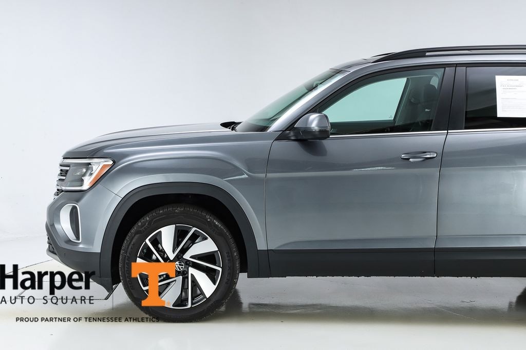 Used 2025 Volkswagen Atlas 2.0T SE w/Technology SUV