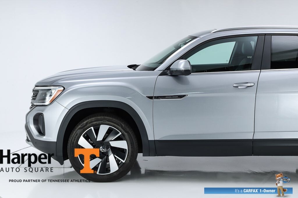 Used 2024 Volkswagen Atlas Cross Sport 2.0T SE w/Technology SUV