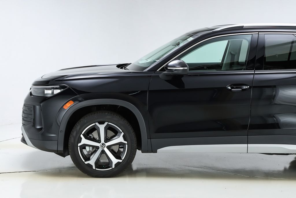 New 2026 Volkswagen Tiguan SE SUV