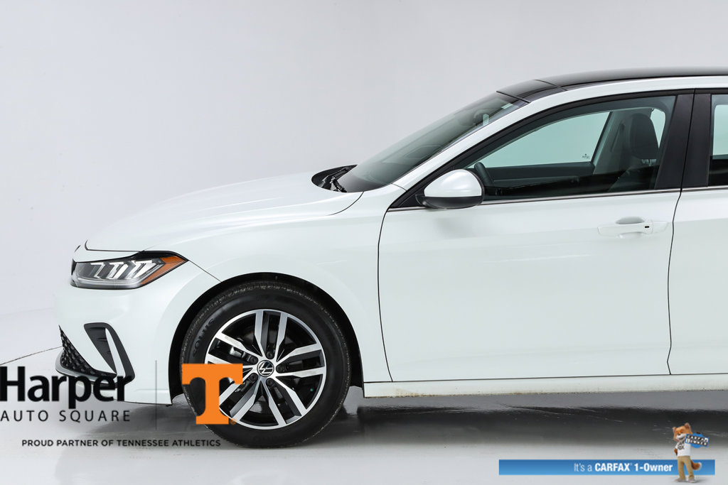 Used 2025 Volkswagen Jetta 1.5T SE Sedan