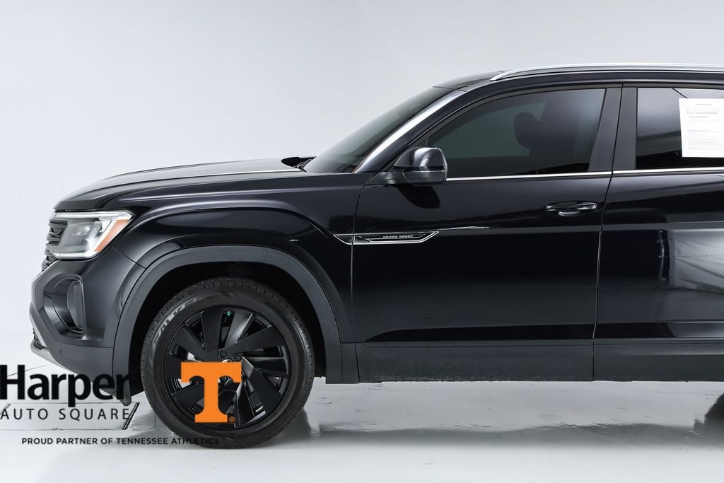 Used 2024 Volkswagen Atlas Cross Sport 2.0T SE w/Technology SUV