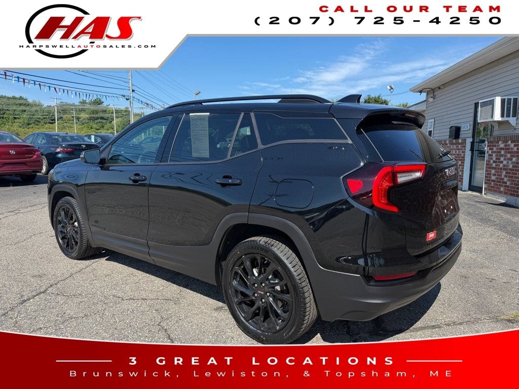 Used 2024 GMC Terrain SLT SUV