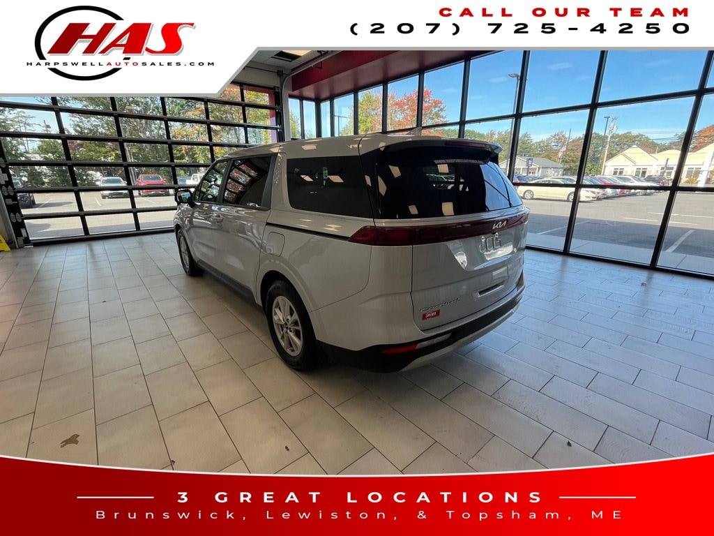 Used 2022 Kia Carnival LXS Minivan/Van
