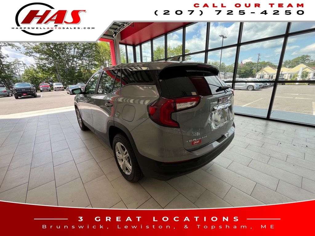 Used 2024 GMC Terrain SLE SUV