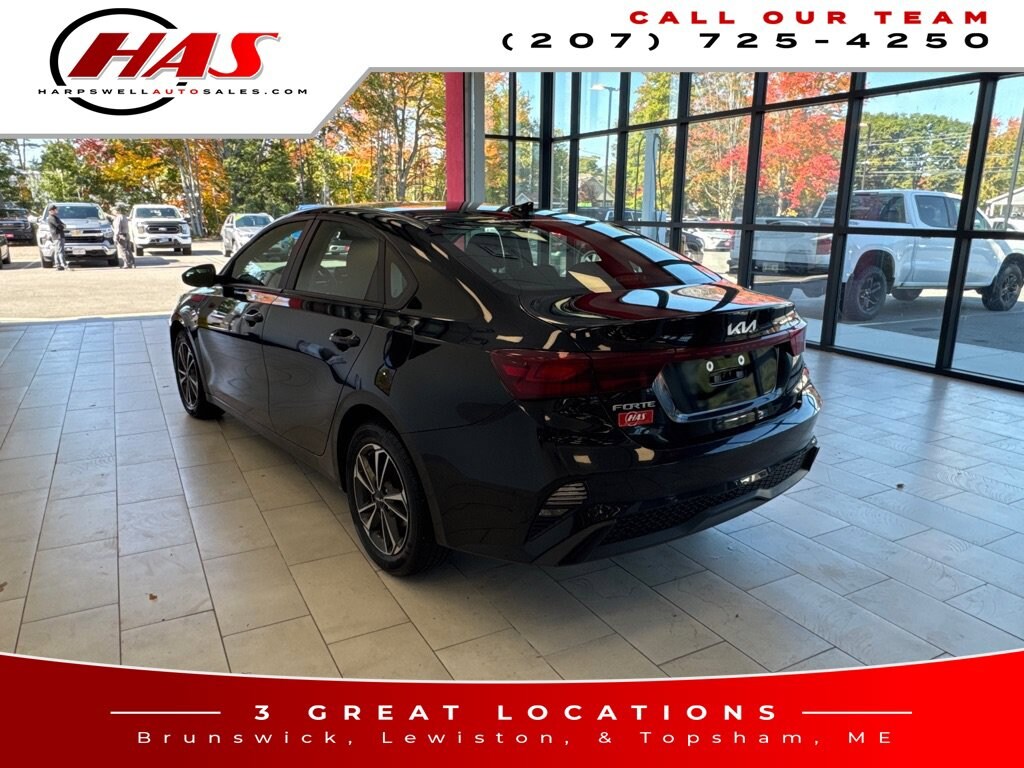 Used 2024 Kia Forte LXS Sedan