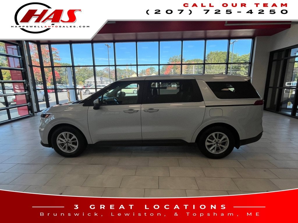 Used 2022 Kia Carnival LXS Minivan/Van