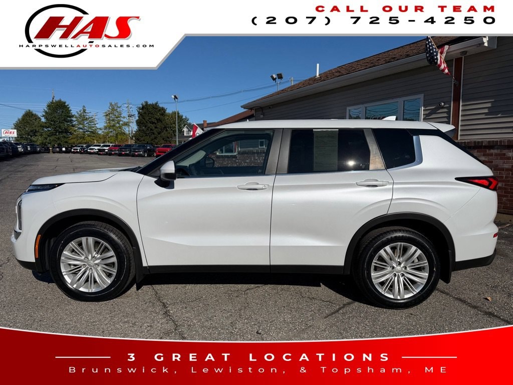 Used 2024 Mitsubishi Outlander ES SUV