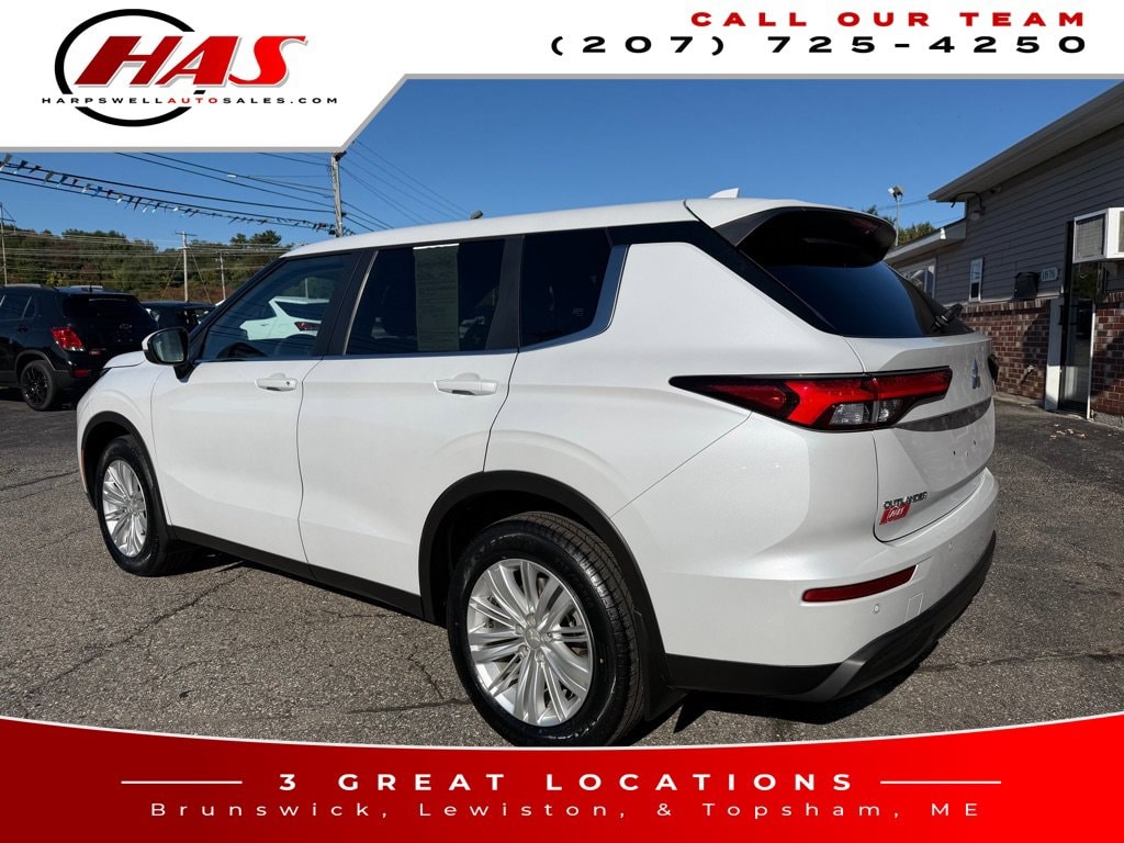 Used 2024 Mitsubishi Outlander ES SUV