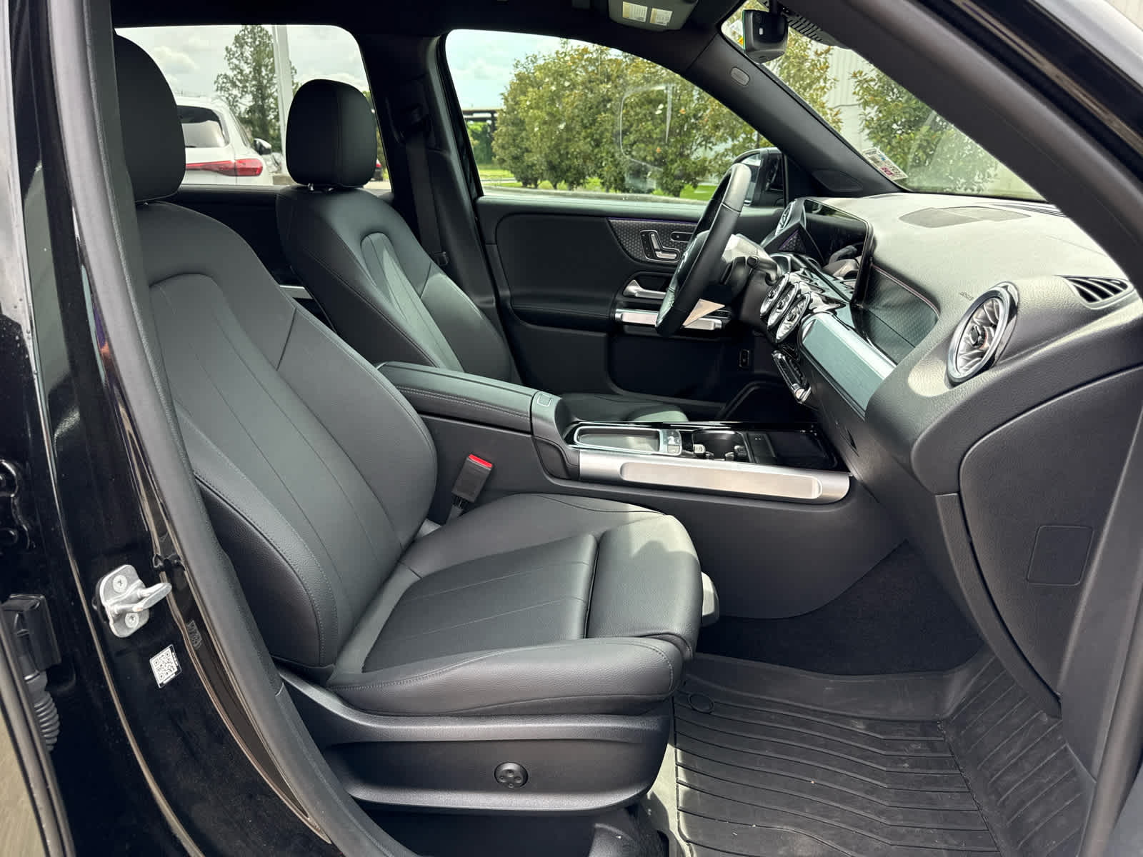 2024 Mercedes-Benz GLB Base - Photo 16