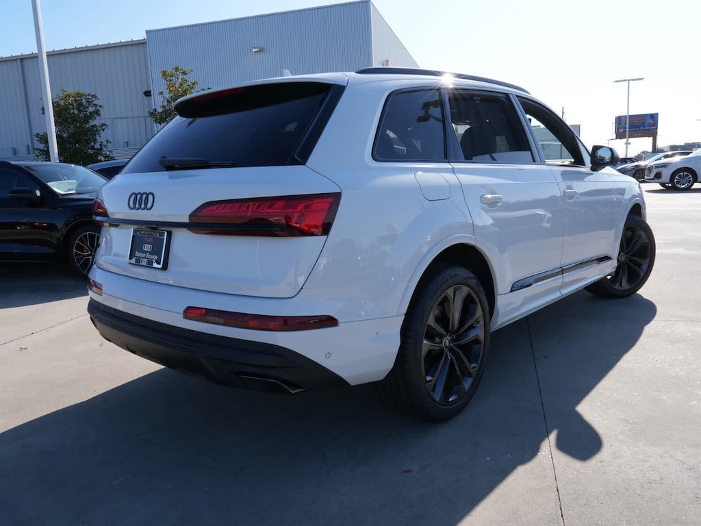 New 2025 Audi Q7 55 Premium Plus SUV