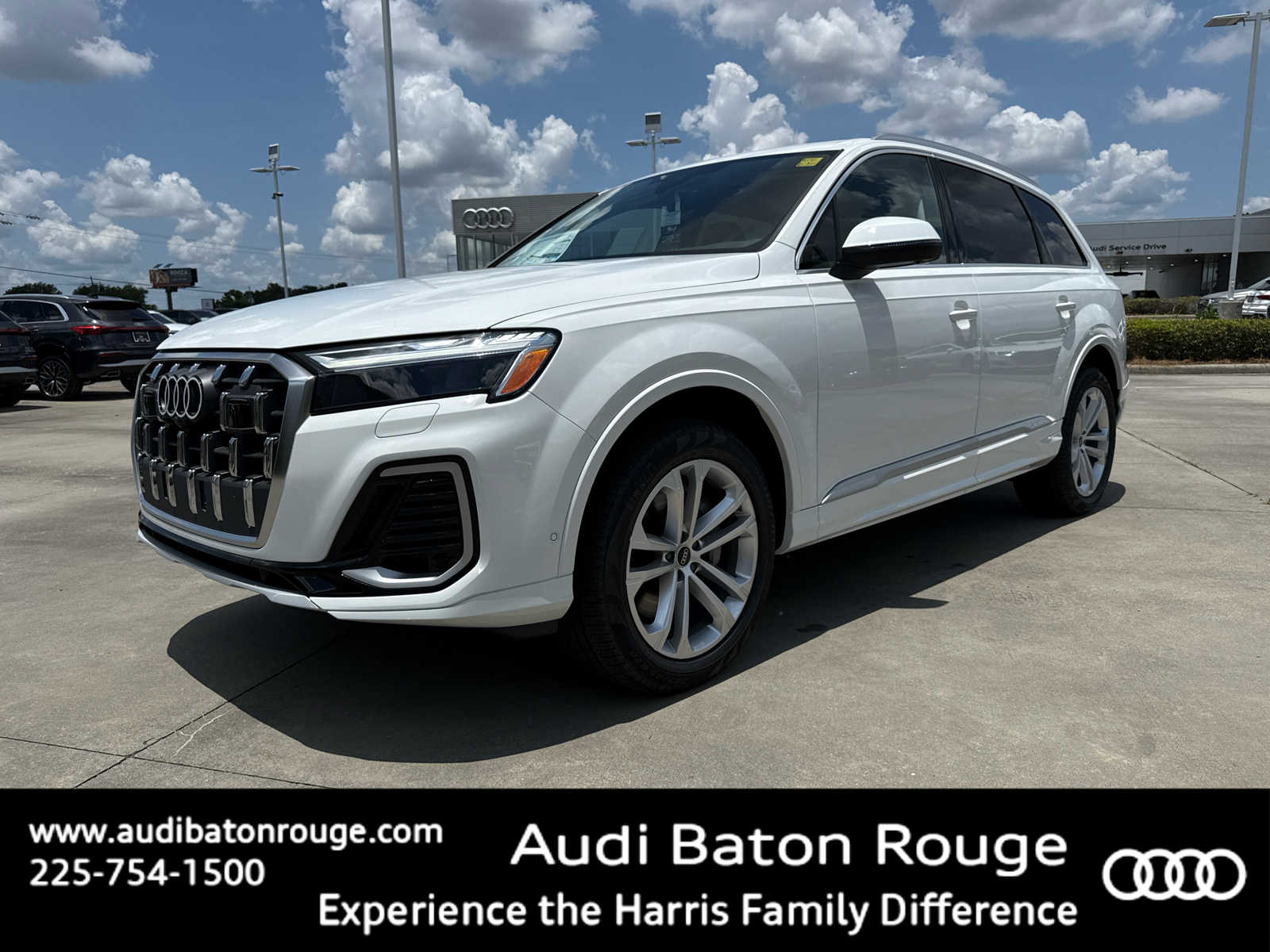 New 2025 Audi Q7 45 Premium Plus SUV