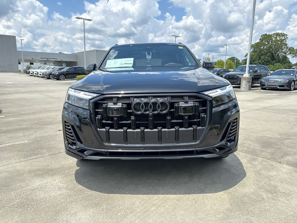 New 2025 Audi Q7 55 Prestige SUV