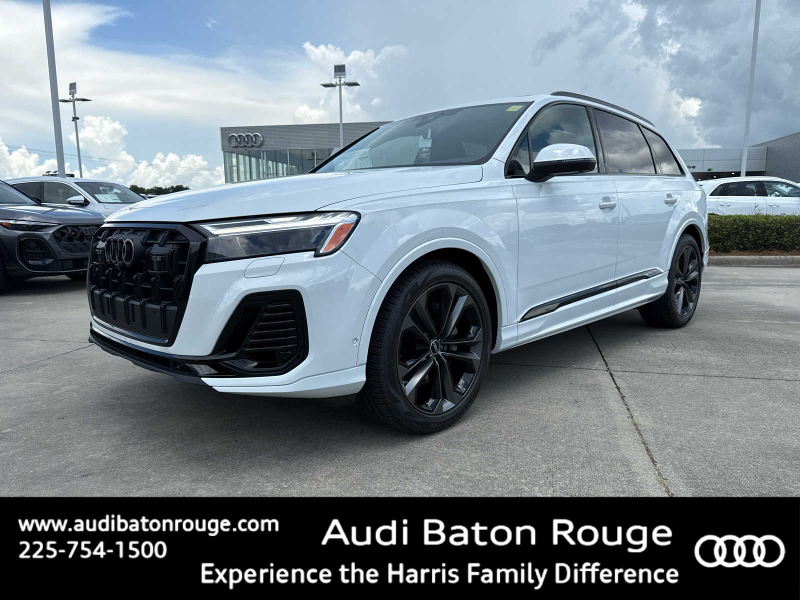 New 2025 Audi Q7 55 Premium Plus SUV