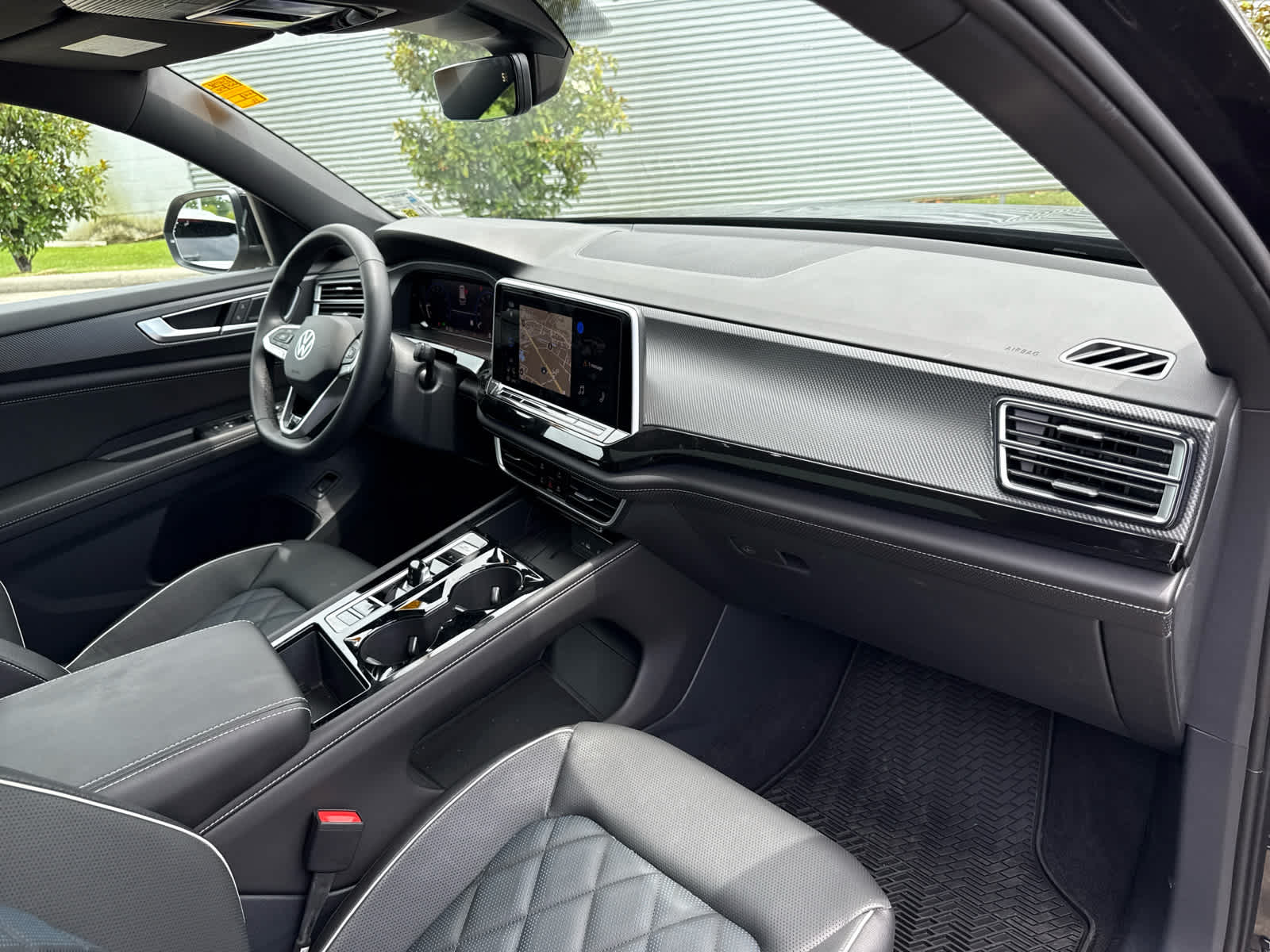 2025 Volkswagen Atlas Cross Sport SEL Premium R-LINE - Photo 13