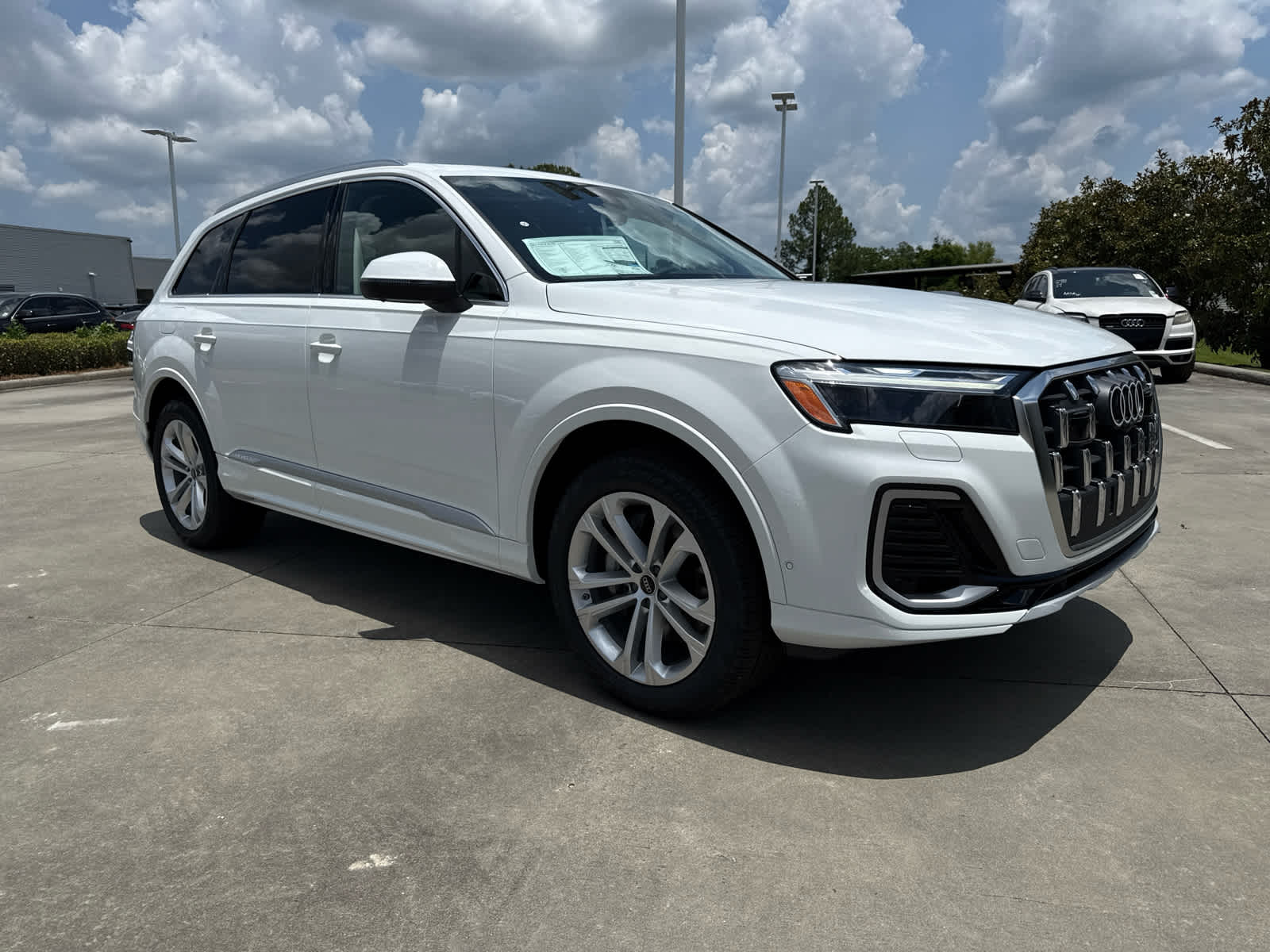 New 2025 Audi Q7 45 Premium Plus SUV