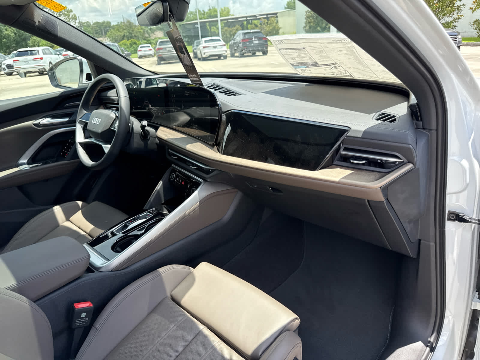 2025 Audi Q5 Premium Plus - Photo 14
