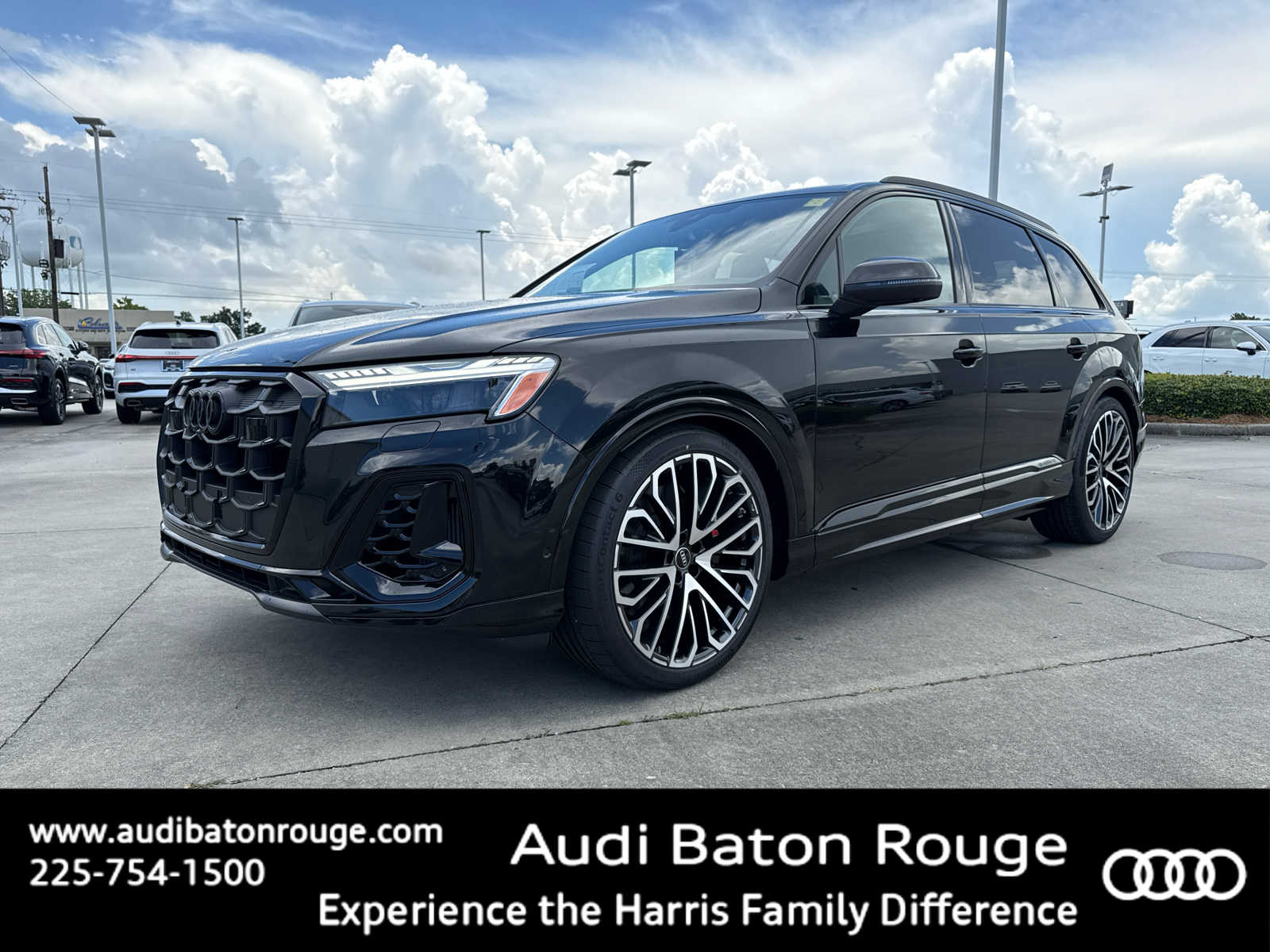 New 2025 Audi SQ7 4.0T Prestige SUV