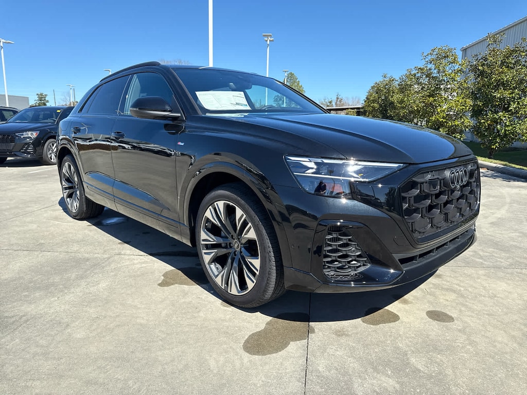 New 2025 Audi Q8 55 Prestige SUV