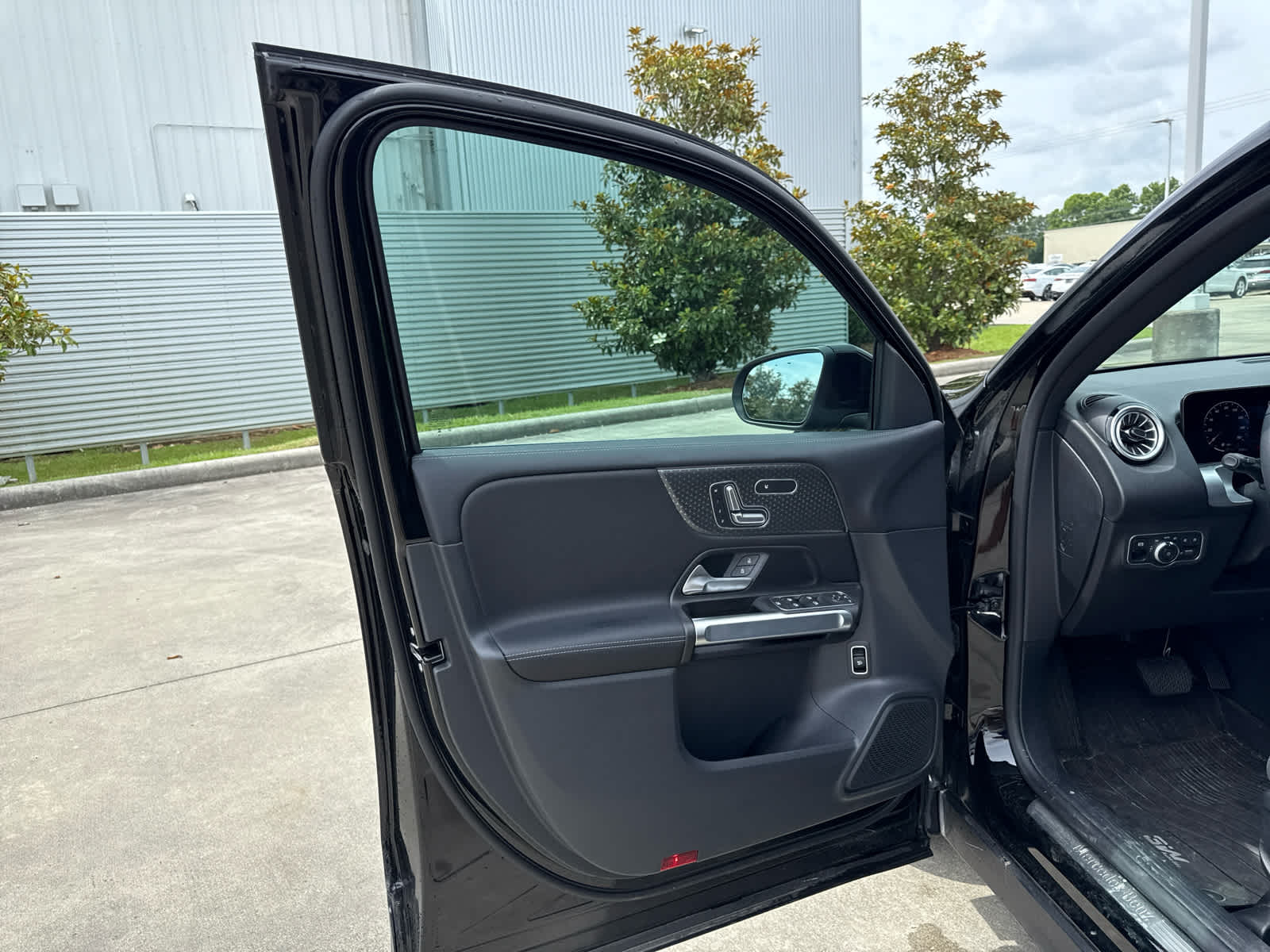 2024 Mercedes-Benz GLB Base - Photo 23