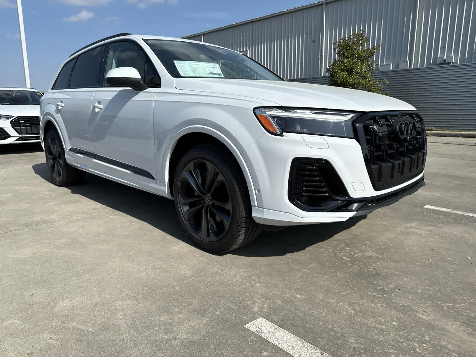 New 2025 Audi Q7 55 Premium Plus SUV