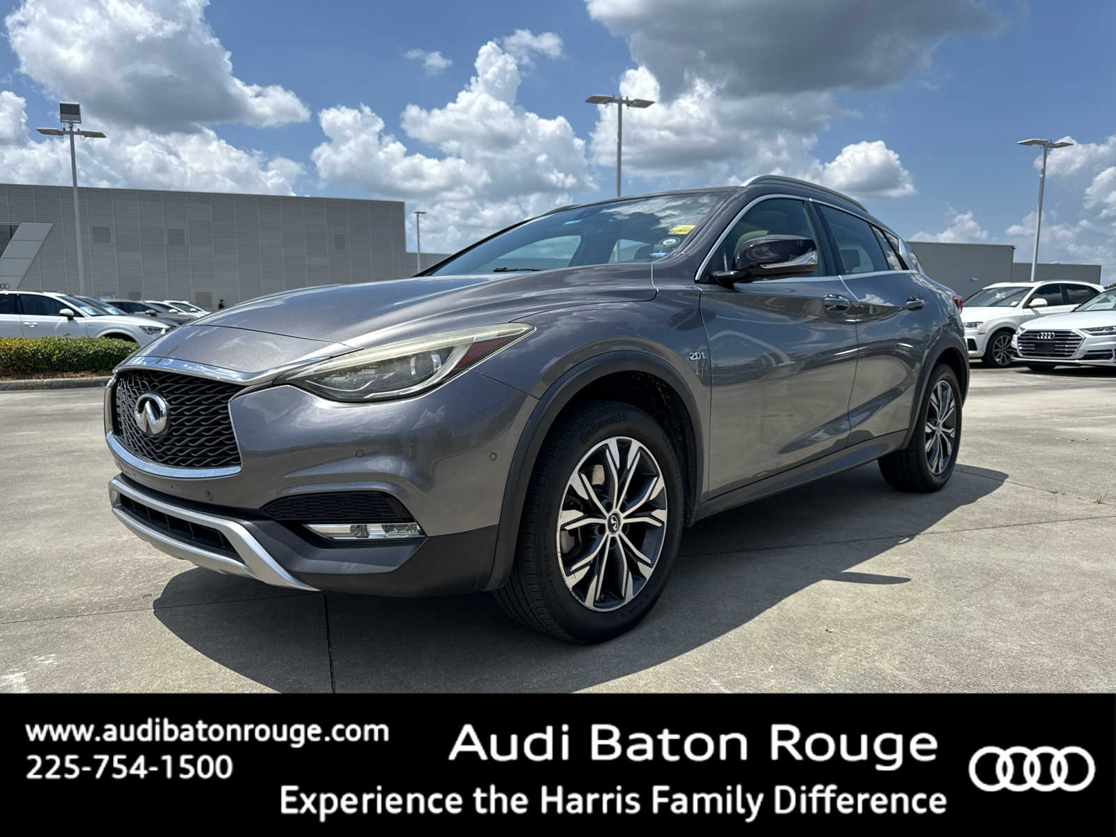 2017 INFINITI QX30