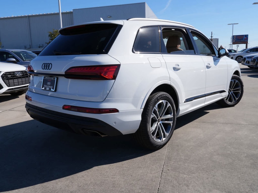 New 2025 Audi Q7 45 Premium Plus SUV