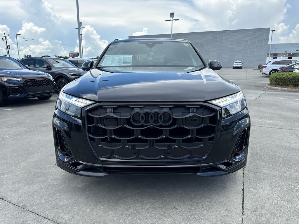 New 2025 Audi SQ7 4.0T Prestige SUV